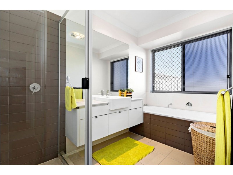 3 Central Green Drive, Narangba QLD 4504