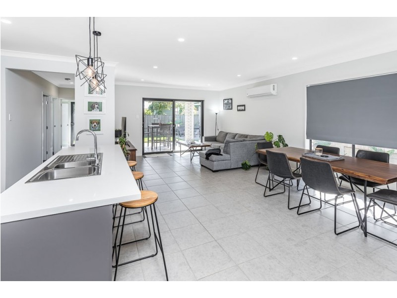 40 Benham Ave, Kallangur QLD 4503