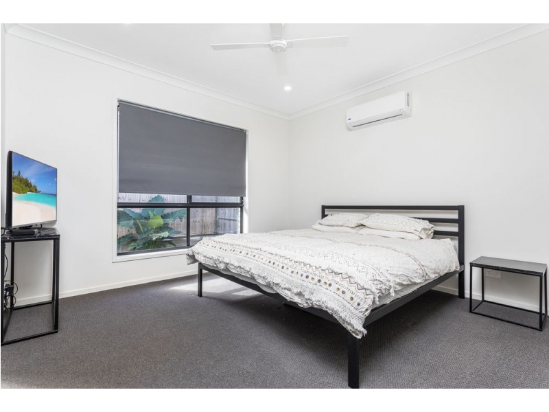 40 Benham Ave, Kallangur QLD 4503