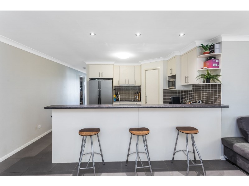 8 Gatsby Court, Kallangur QLD 4503