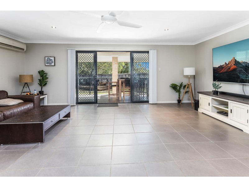 8 Gatsby Court, Kallangur QLD 4503