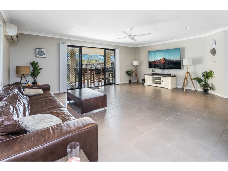 8 Gatsby Court, Kallangur QLD 4503