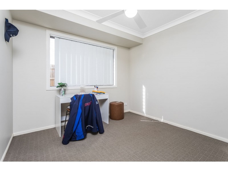 8 Gatsby Court, Kallangur QLD 4503