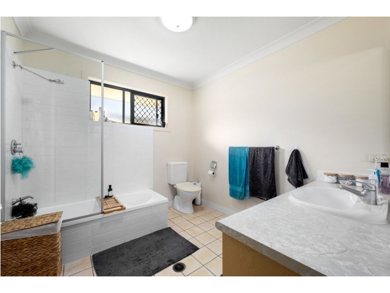 3/8 Langdon Avenue, Margate QLD 4019