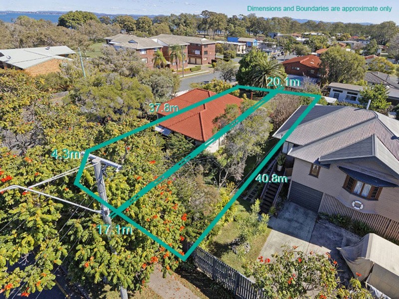 103 Oxley Avenue, Woody Point QLD 4019