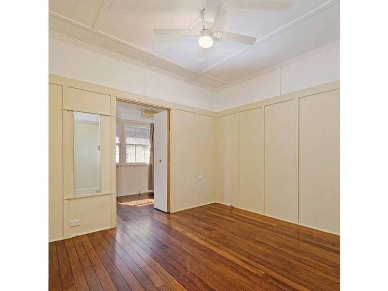 103 Oxley Avenue, Woody Point QLD 4019