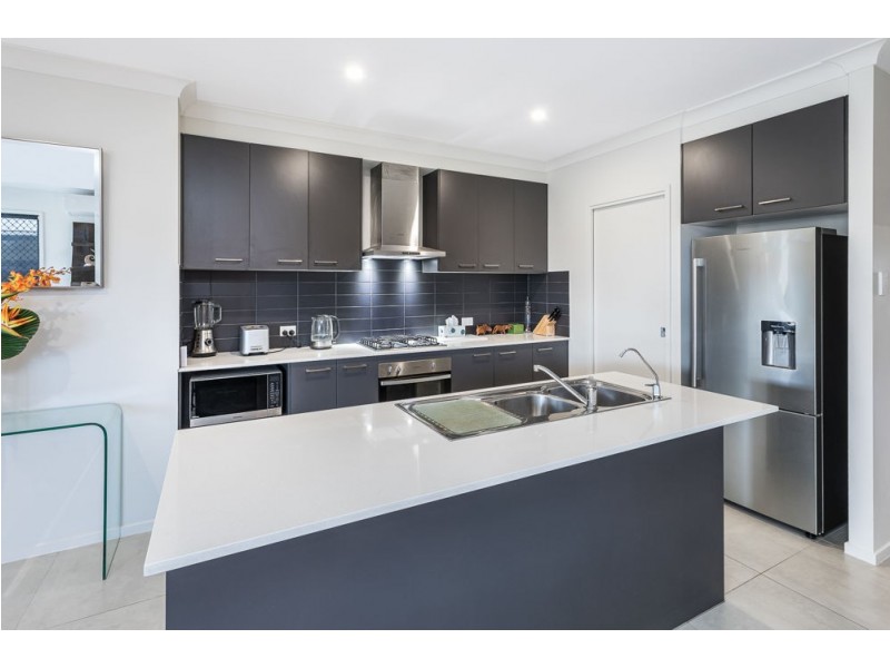 76 Surround Street, Dakabin QLD 4503