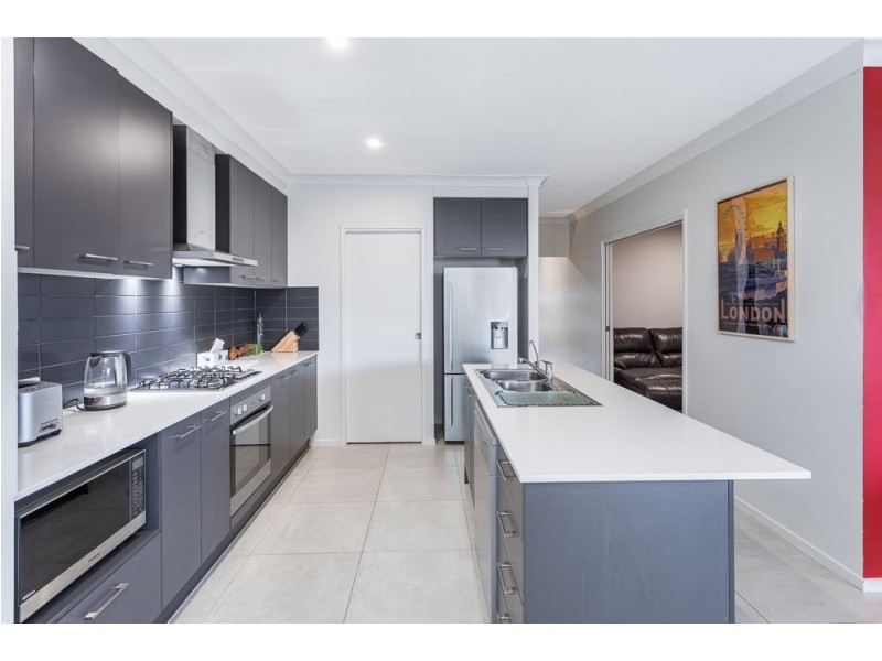 76 Surround Street, Dakabin QLD 4503