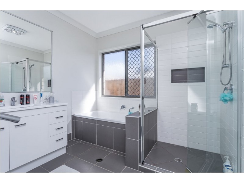 76 Surround Street, Dakabin QLD 4503