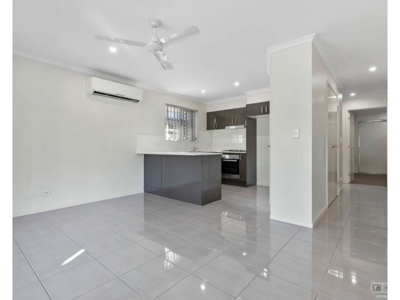 1/14B Mint Cres, Griffin QLD 4503