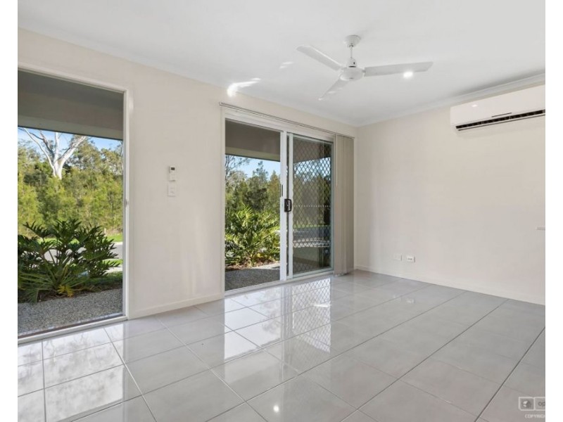 1/14B Mint Cres, Griffin QLD 4503