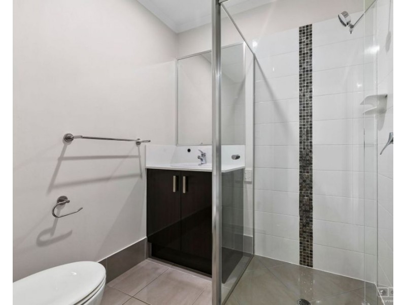 1/14B Mint Cres, Griffin QLD 4503