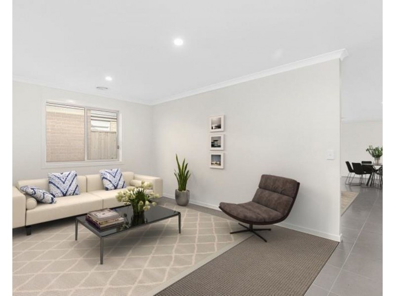 19 OXBOW CRESCENT, Lawnton QLD 4501