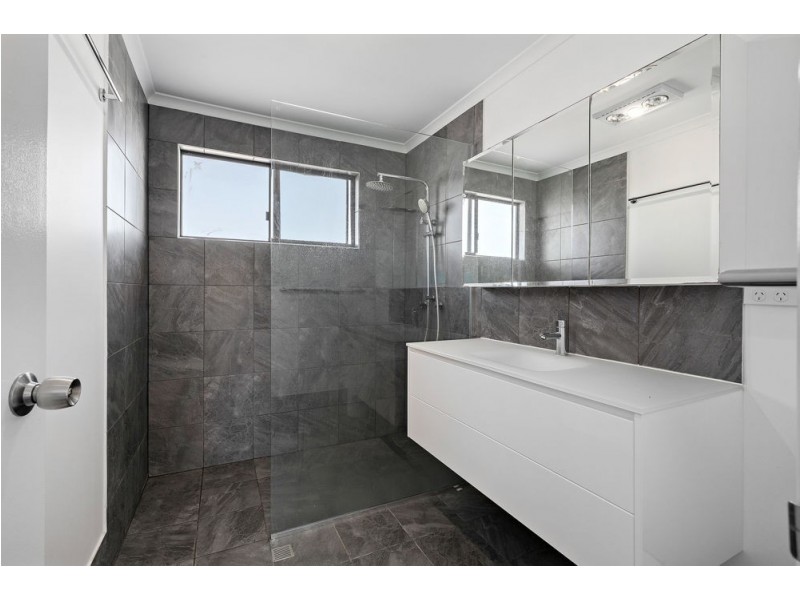 5 Finch Court, Deception Bay QLD 4508