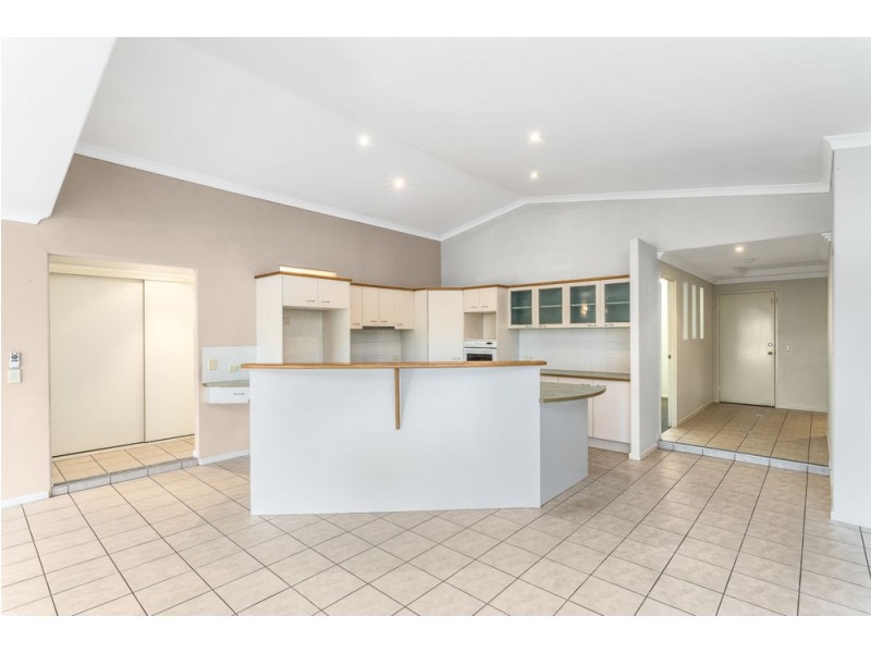 1 Chilton Crescent, North Lakes QLD 4509
