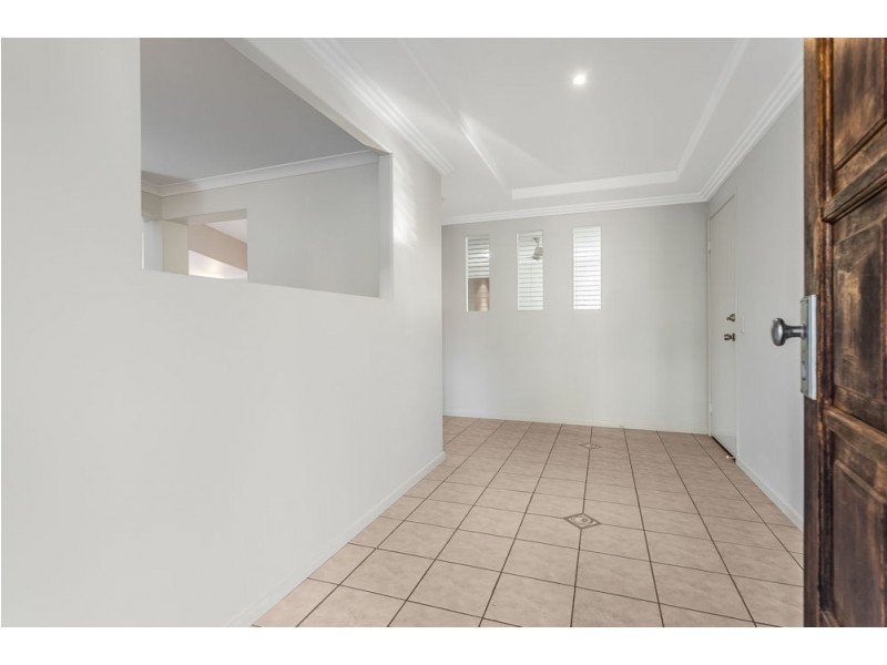 1 Chilton Crescent, North Lakes QLD 4509