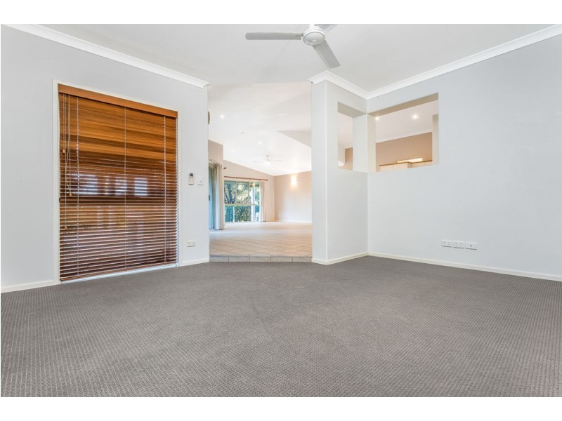 1 Chilton Crescent, North Lakes QLD 4509