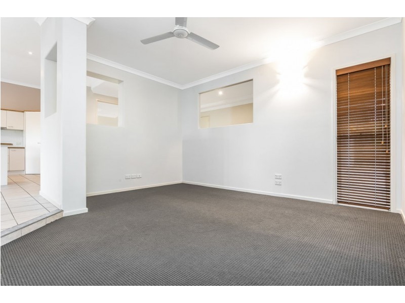 1 Chilton Crescent, North Lakes QLD 4509