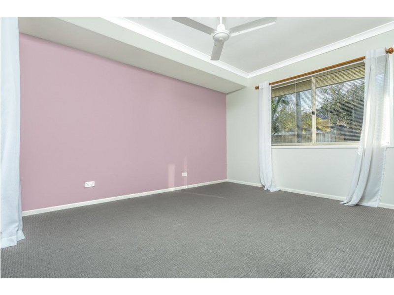1 Chilton Crescent, North Lakes QLD 4509