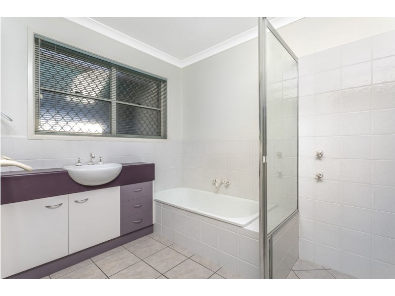1 Chilton Crescent, North Lakes QLD 4509