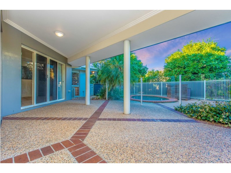 1 Chilton Crescent, North Lakes QLD 4509