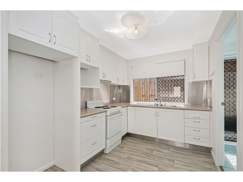 33 Dover Road, Margate QLD 4019