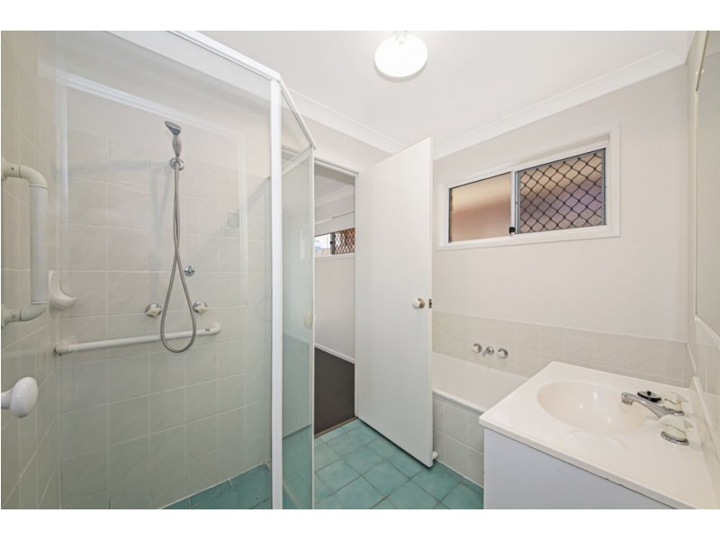 33 Dover Road, Margate QLD 4019