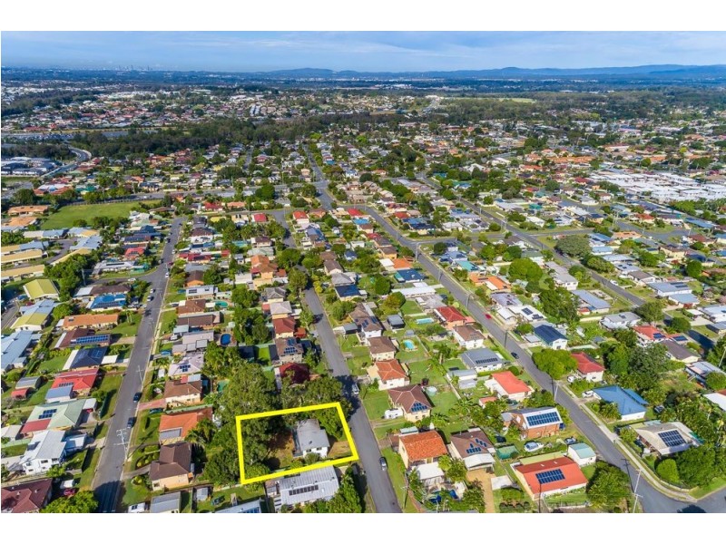 30 Maurice Street, Kallangur QLD 4503