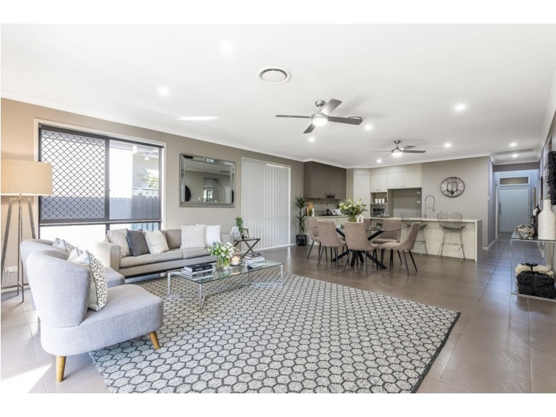 18 Birdwing Crescent, Kallangur QLD 4503