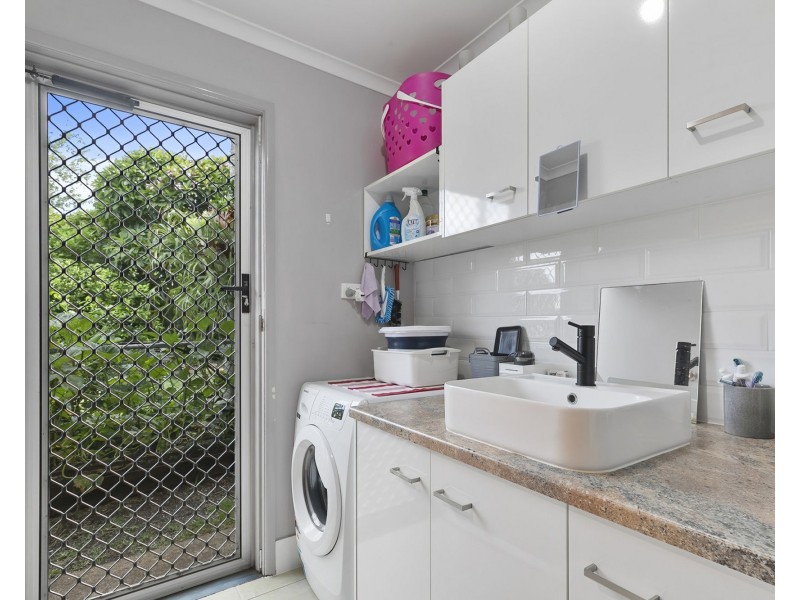 4/19 James Street, Scarborough QLD 4020