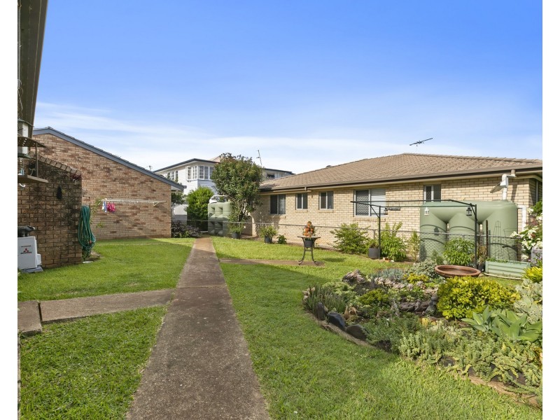 4/19 James Street, Scarborough QLD 4020