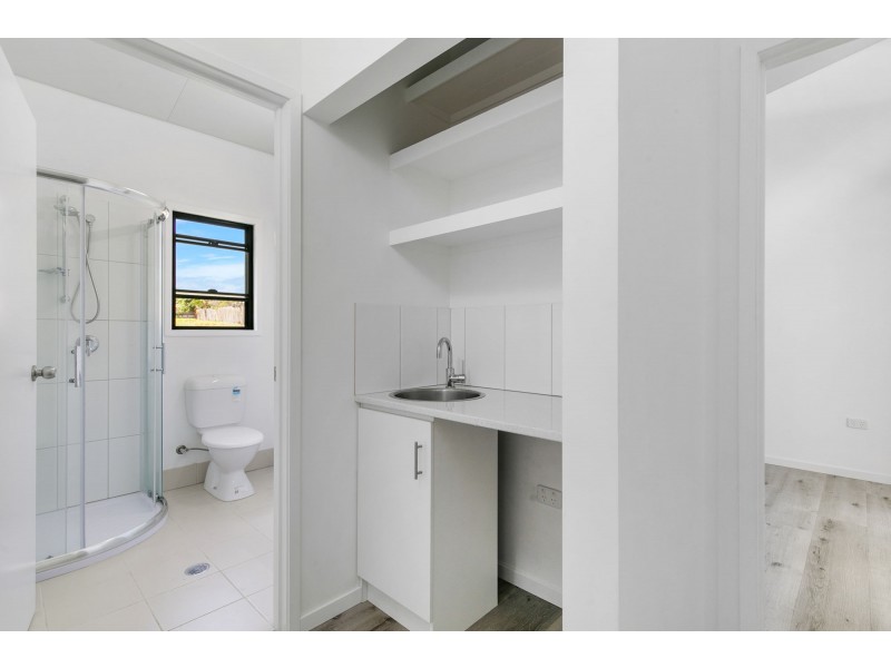 21 Michiko St, Macleay Island QLD 4184