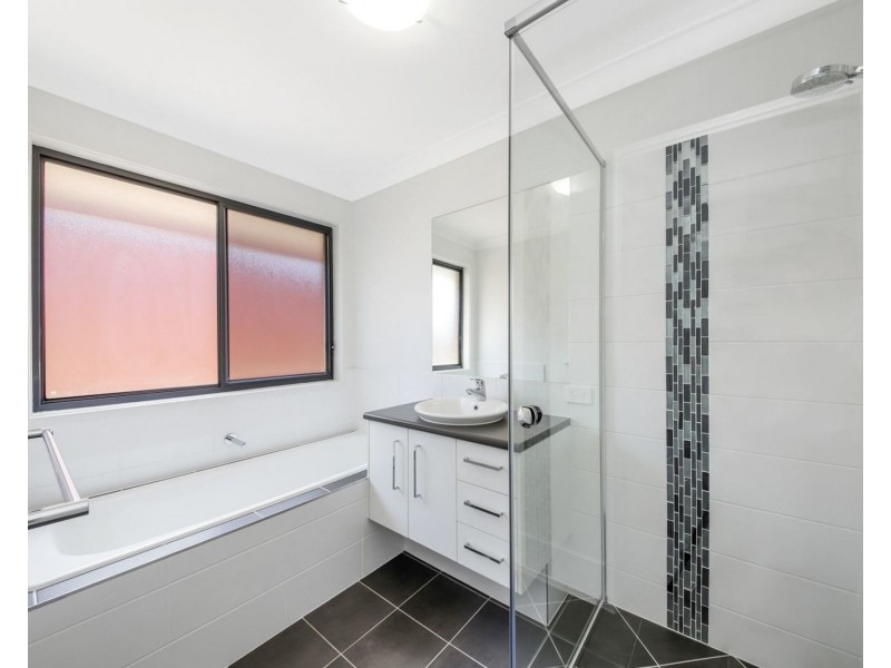 46 FLINDERS CIRCUIT, Fitzgibbon QLD 4018