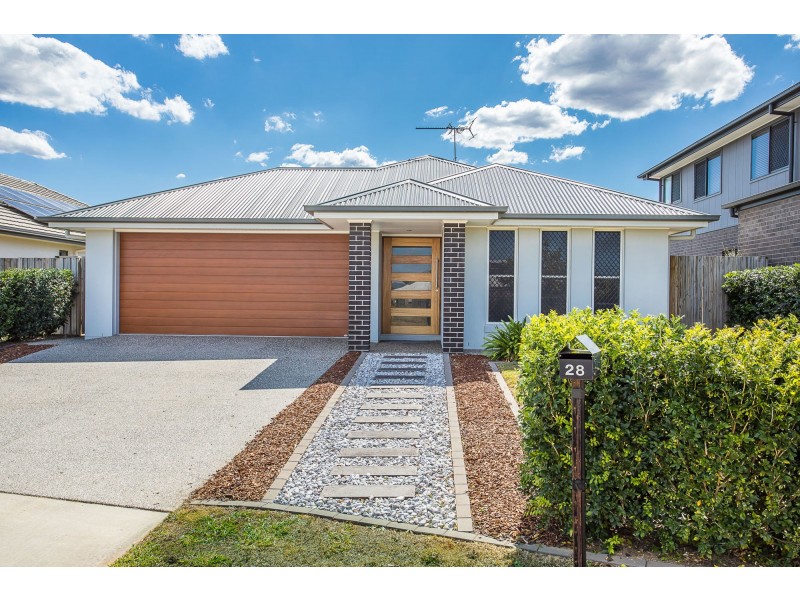 28 Benham Avenue, Kallangur QLD 4503