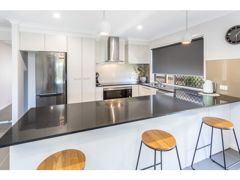 28 Benham Avenue, Kallangur QLD 4503