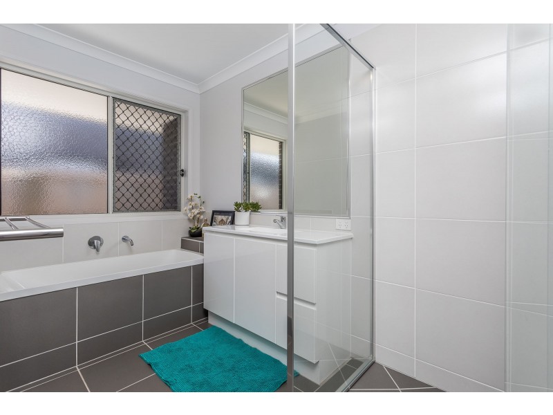 28 Benham Avenue, Kallangur QLD 4503