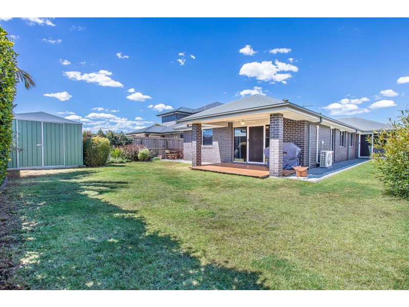 28 Benham Avenue, Kallangur QLD 4503