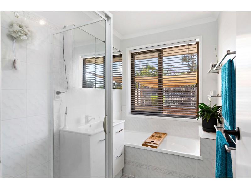 1 Macgregor Court, Murrumba Downs QLD 4503