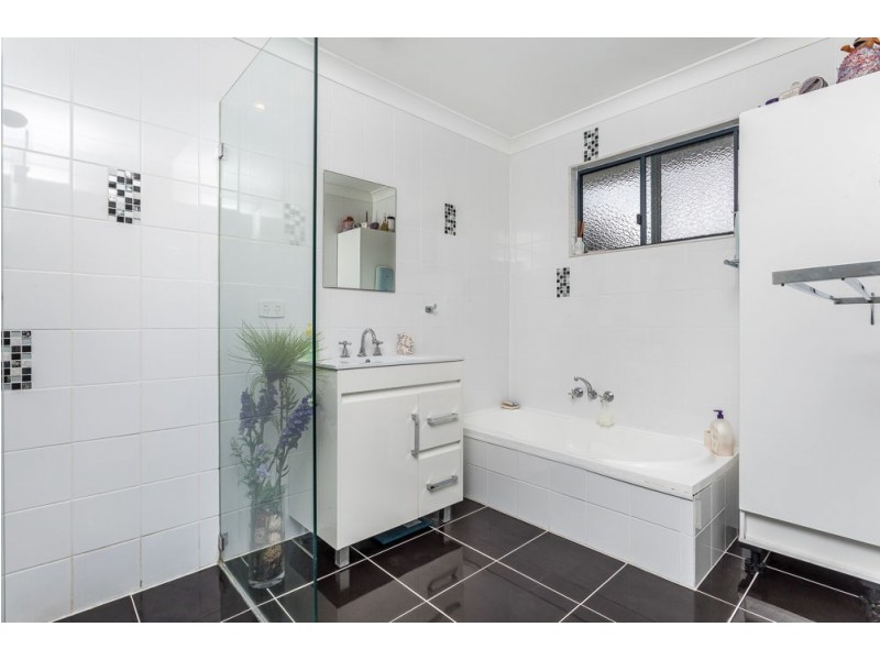 327 Deception Bay Road, Deception Bay QLD 4508