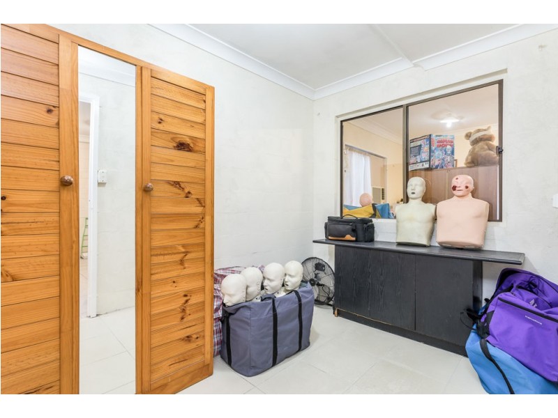 327 Deception Bay Road, Deception Bay QLD 4508