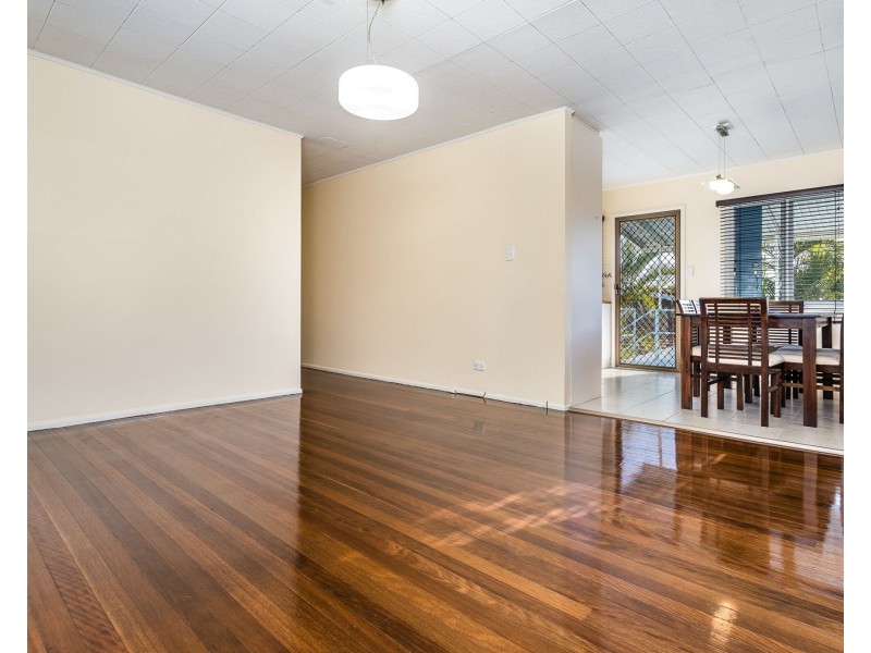 101 Scarborough Road, Redcliffe QLD 4020
