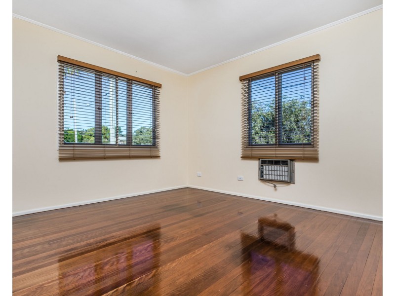 101 Scarborough Road, Redcliffe QLD 4020