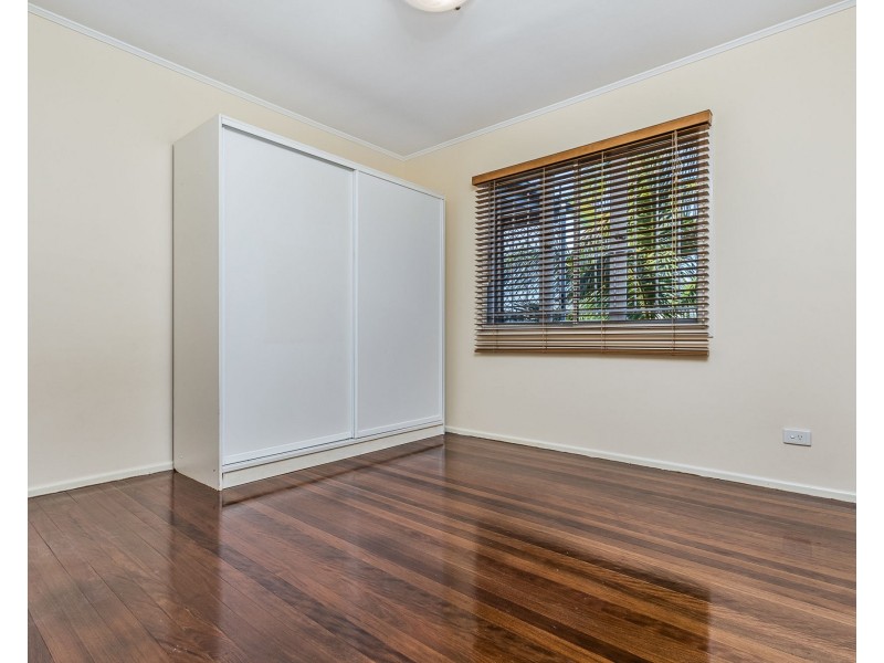 101 Scarborough Road, Redcliffe QLD 4020