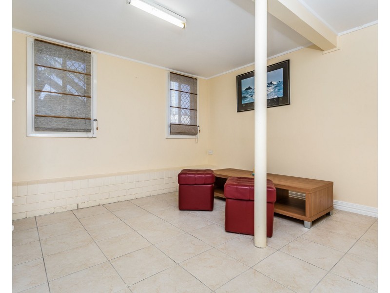 101 Scarborough Road, Redcliffe QLD 4020