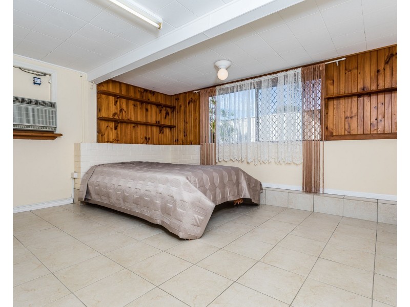 101 Scarborough Road, Redcliffe QLD 4020