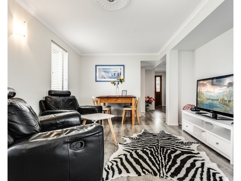 19 Thompson Street, Deception Bay QLD 4508