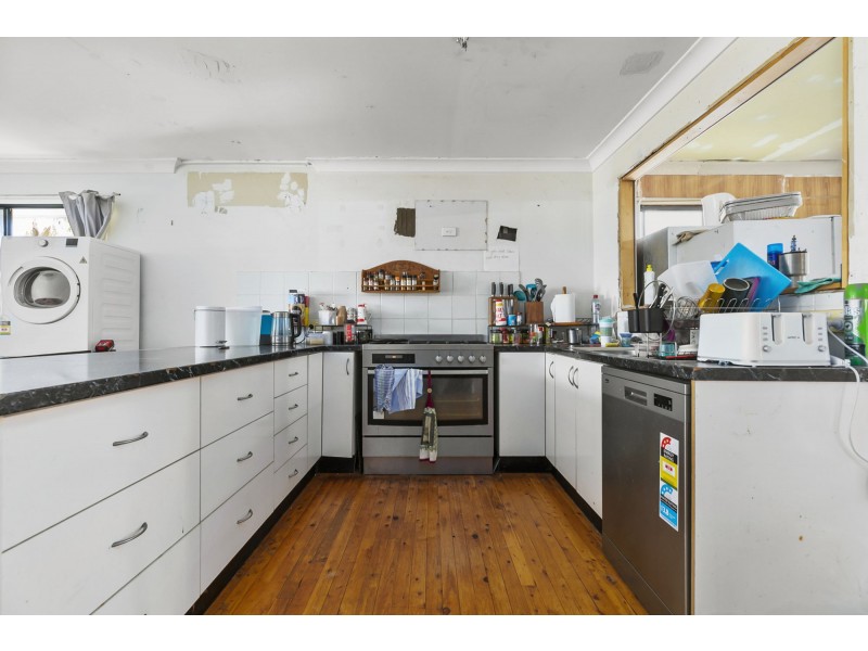 76 Thompson Street, Deception Bay QLD 4508