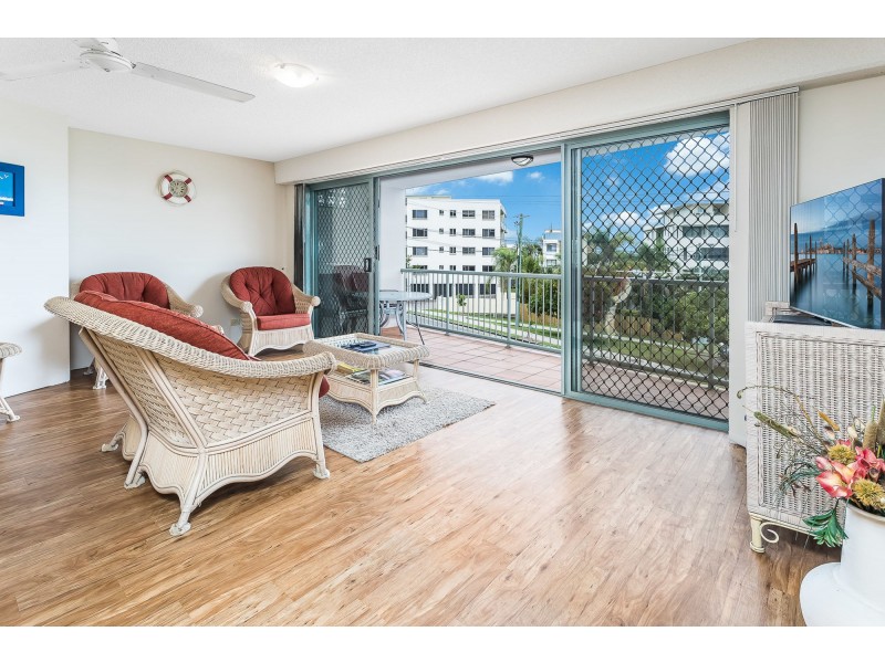 4/18 Mahia Terrace, Kings Beach QLD 4551