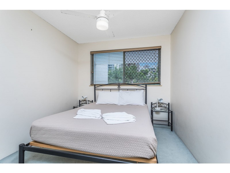 4/18 Mahia Terrace, Kings Beach QLD 4551