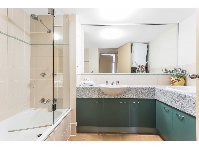 4/18 Mahia Terrace, Kings Beach QLD 4551